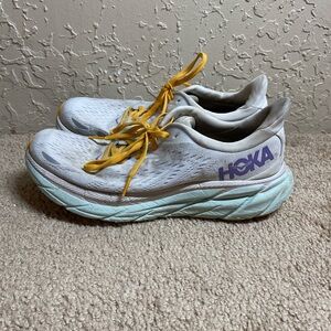 Womens hoka one one Clifton 8 size 8.5B